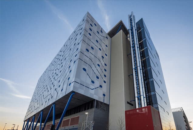 Hyve-colocation-data-centre-mobile