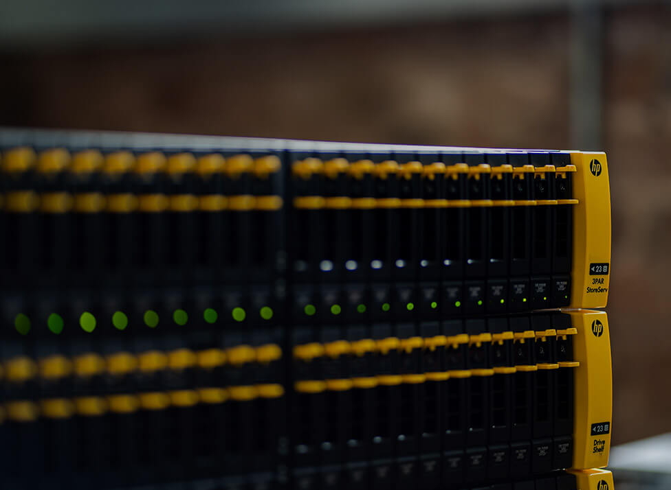 header-mobile-private-cloud-2023-hyve-1